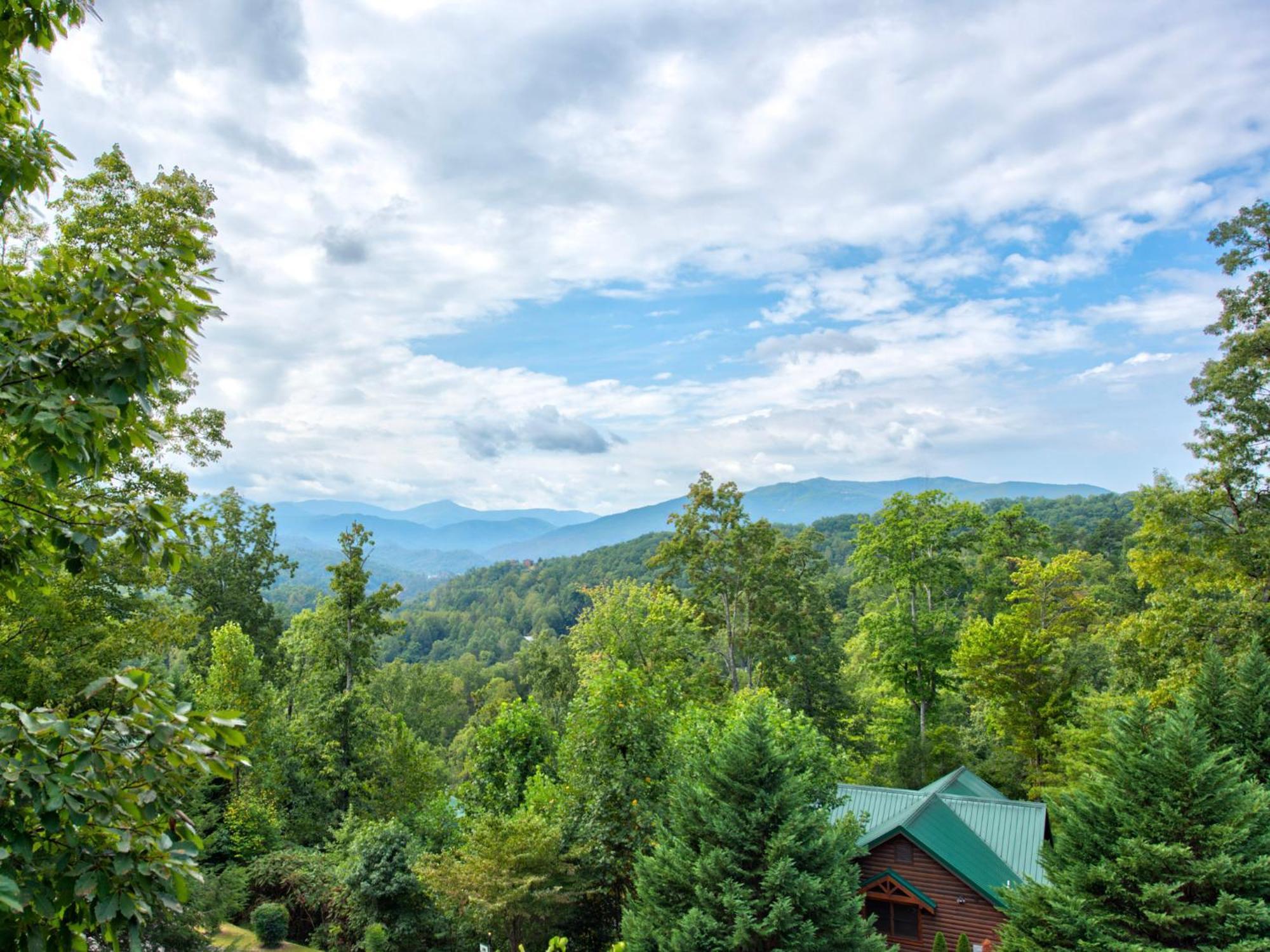 Komfy Kozy, 3 Bedrooms, Sleeps 10, Views, Game Room, Pool Access, WiFi Gatlinburg Buitenkant foto