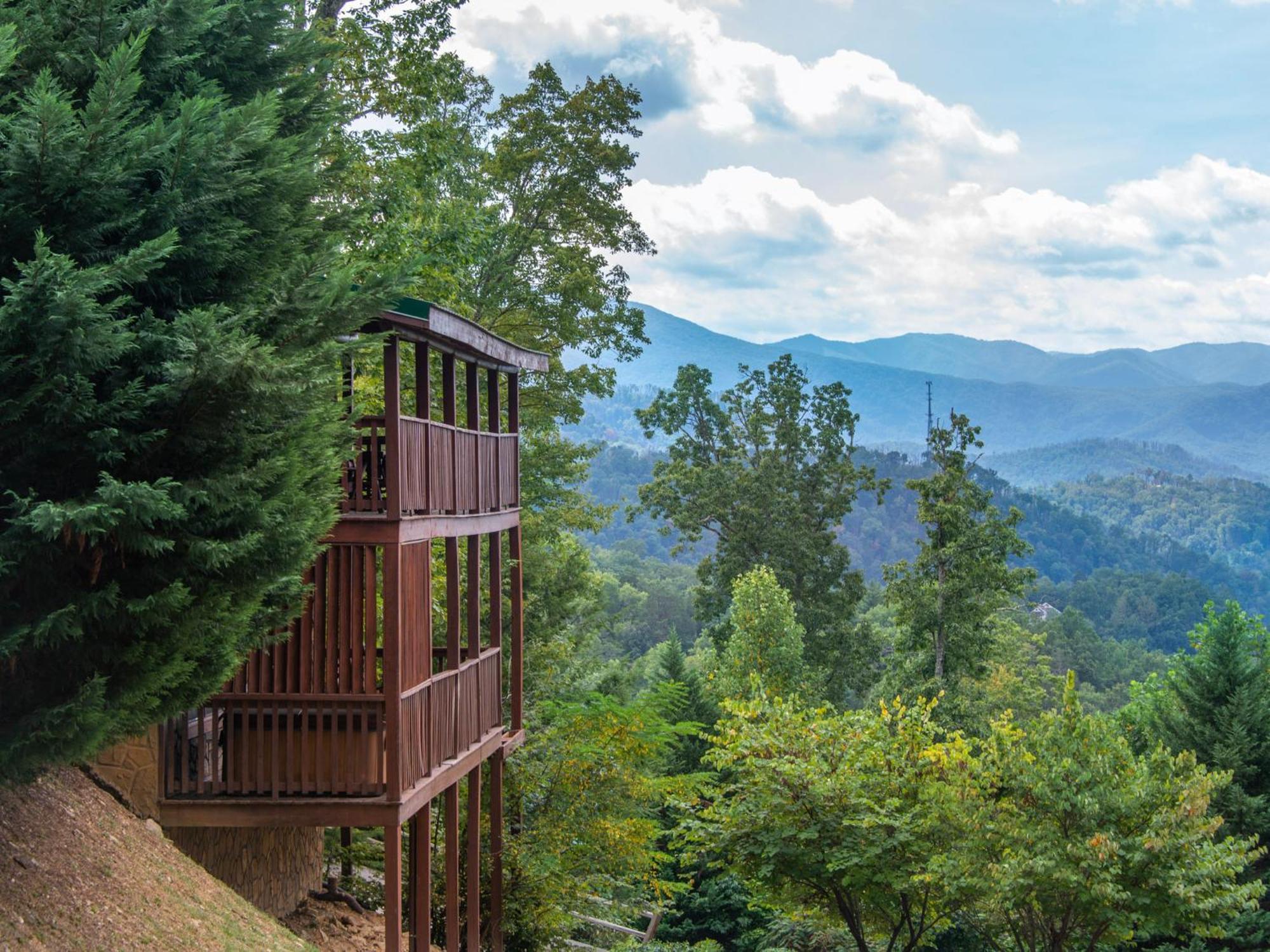 Komfy Kozy, 3 Bedrooms, Sleeps 10, Views, Game Room, Pool Access, WiFi Gatlinburg Buitenkant foto