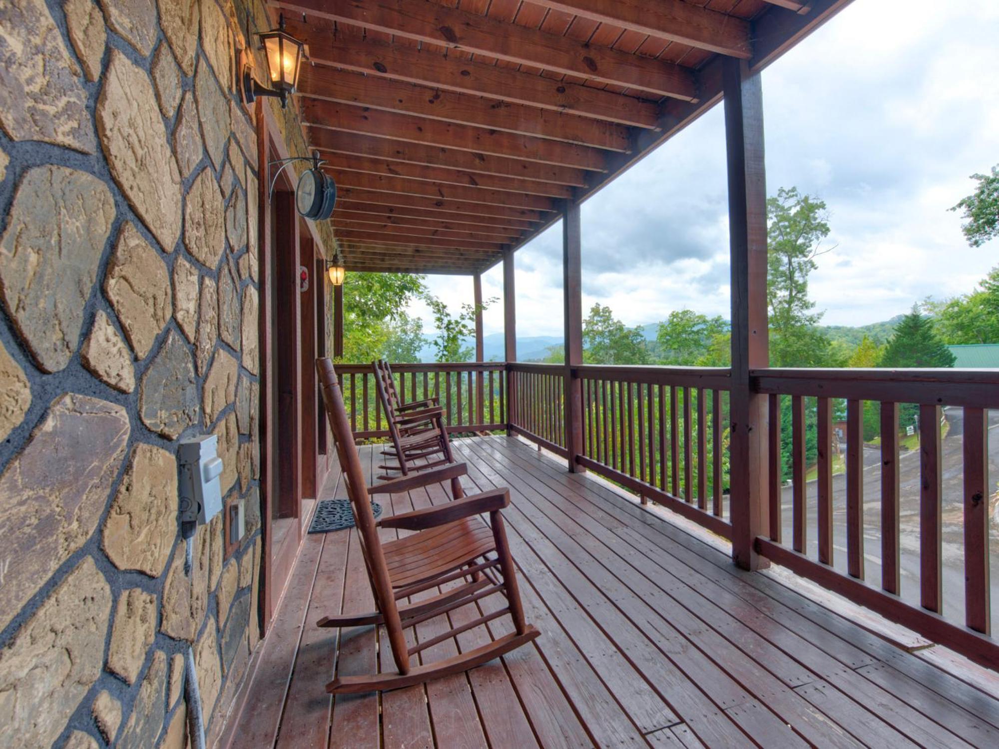 Komfy Kozy, 3 Bedrooms, Sleeps 10, Views, Game Room, Pool Access, WiFi Gatlinburg Buitenkant foto