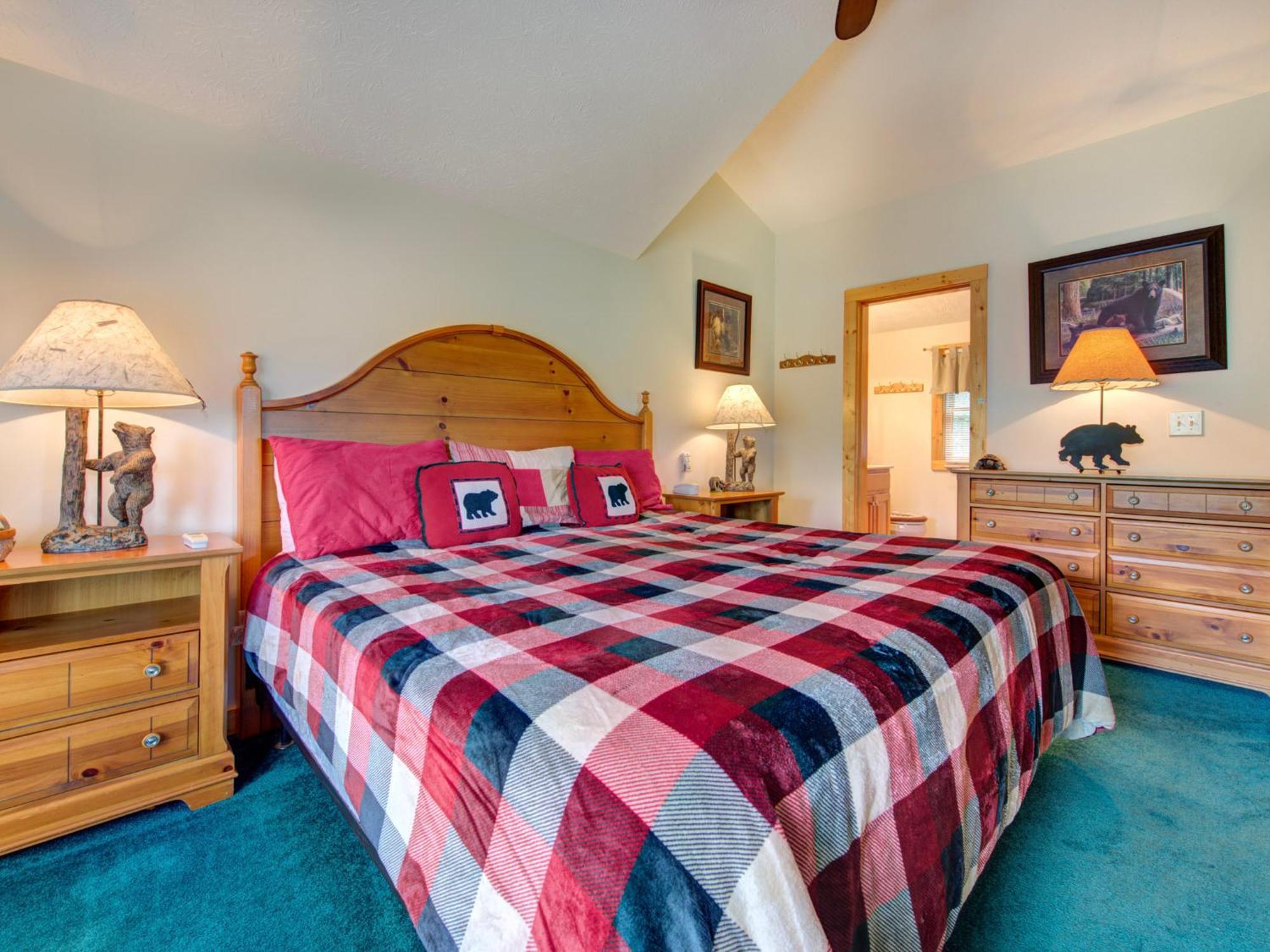 Komfy Kozy, 3 Bedrooms, Sleeps 10, Views, Game Room, Pool Access, WiFi Gatlinburg Buitenkant foto